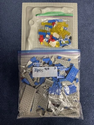 LEGO Classic Space 928/497 Galaxy Explorer 100% Complete - Image 1 of 4