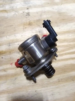 Bomba de combustible de alta presión 12641847 Buick Chevy Equinox/GMC Terrain 2,4 L 2010-17  Foto 1 de 4