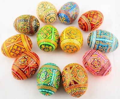 12  Wooden Ukrainian Lemko Pysanky Pysanka Easter Painted Eggs. - Image 1 of 4