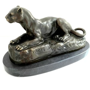BRONZE LIONESS LION SCULPTURE / STATUE / FIGURINE HOT CAST SIGNED BARYE - Picture 1 of 9