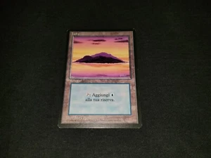 MTG 1x Revised basic land LP Italian FBB Island (Yellow) - ships w/ tracking - Picture 1 of 2