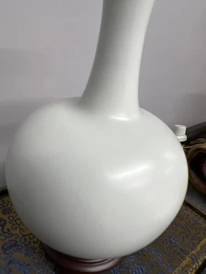 White Porcelain Vase with Carved Stand & Box - Modern Reproduction  - Image 1 of 4