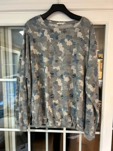EUC Easel Tunic Shirt Women's 2X Camo Distressed Gray Blue Oversized Top - Picture 1 of 7