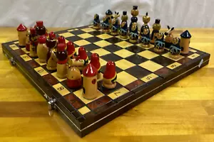 Matroschka Schachspiel aus Holz und geschnitzte Tragetasche handbemalt komplett sehr guter Zustand - Bild 1 von 24