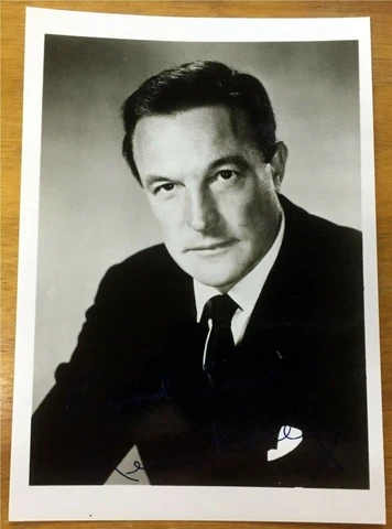 AUTOGRAPH GENE KELLY AMERICAN ICONIC ACTOR AND DANCER Cover