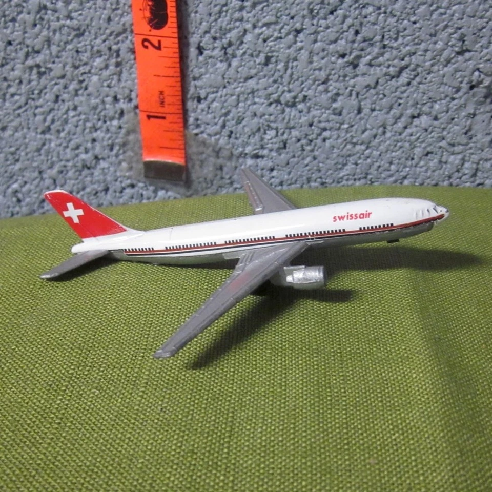 AIRBUS A300 réplica avión miniatura Swissair diecast bimotor jet juguete Foto 1 de 1