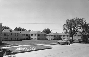 Postal de JUNCTION CITY, KS Webster Apartments Roadside Kansas RPPC de los años 40 - Imagen 1 de 2