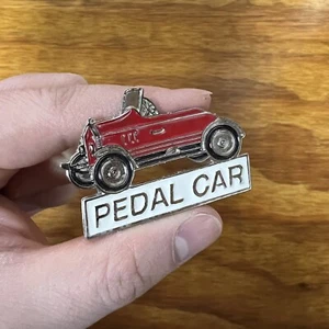 PIN DE SOLAPA DE PEDAL DE COCHE DE COLECCIÓN ACERO ROJO METAL LATÓN NUEVO DE LOTE ANTIGUO - Imagen 1 de 11