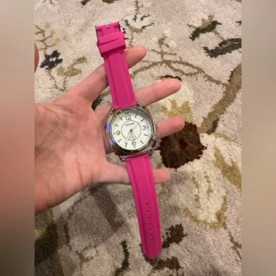 Женские кварцевые часы On-Trend Gossip GSP899C серебристые с розовым силиконовым ремешком - Изображение 1 из 3