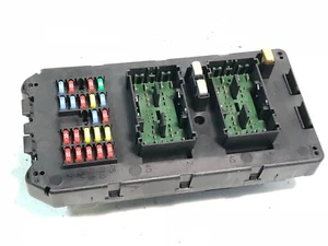 Jeep Commander 2008 unidad de control caja de relé interior de fusibles P: 56050593AB FABRICANTE DE EQUIPOS ORIGINALES - Imagen 1 de 5
