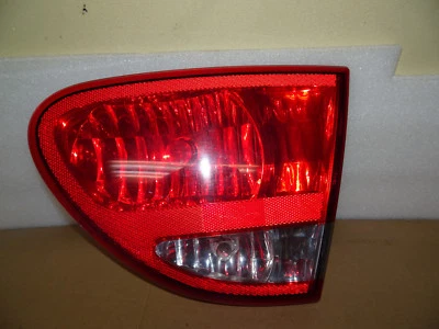 OLDSMOBILE ALERO 1999-2004 FABRICANTE ORIGINAL PASAJERO DERECHO TAPA LUZ TRASERA FÁBRICA  Foto 1 de 4