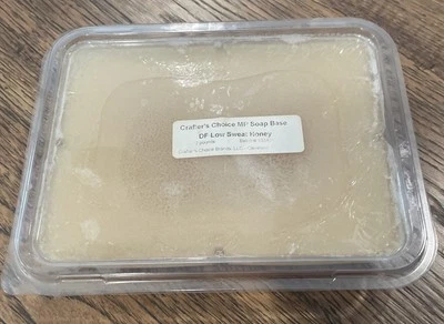 2 lb DF LOW SWEAT HONEY Melt And Pour Soap CRAFTER'S CHOICE - Image 1 of 4