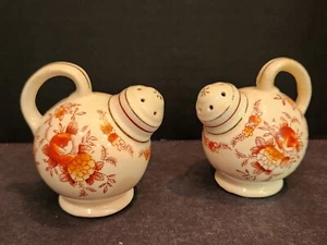 Salt and Pepper Shakers Hand Painted Flowers ~ made in Japan MCM - Picture 1 of 13