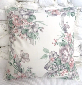 Cushion Cover, Flower Posy, Sage Green, Pink, Mauve, Silver, Cotton, 16". - Picture 1 of 16