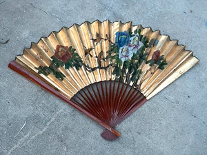 "Abanico de pared chino asiático grande vintage pájaros de mano azul floral dorado aprox 35x 42""" - Imagen 1 de 9
