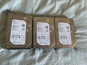 Disque interne 8 To et 16 To Seagate (5400 tr/min, 3,5", SATA III, 256 Mo de cache) - Photo 1/23