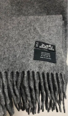 【Belleza】HERMES Hermes Gran Escala 100% Cachemira Estola Gris 72cm×180cm - Imagen 1 de 4