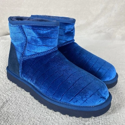 Botas UGG Clásicas Mini Croc Para Mujer Talla 9.5 Azul Terciopelo Piel de Oveja NUEVAS Foto 1 de 4