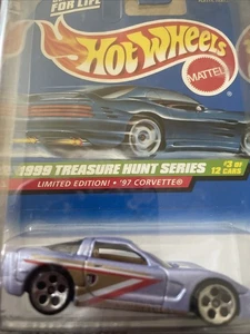 Hot Wheels Treasure Hunt Purple 97 Corvette 1999 3/12 envío rápido - Imagen 1 de 4