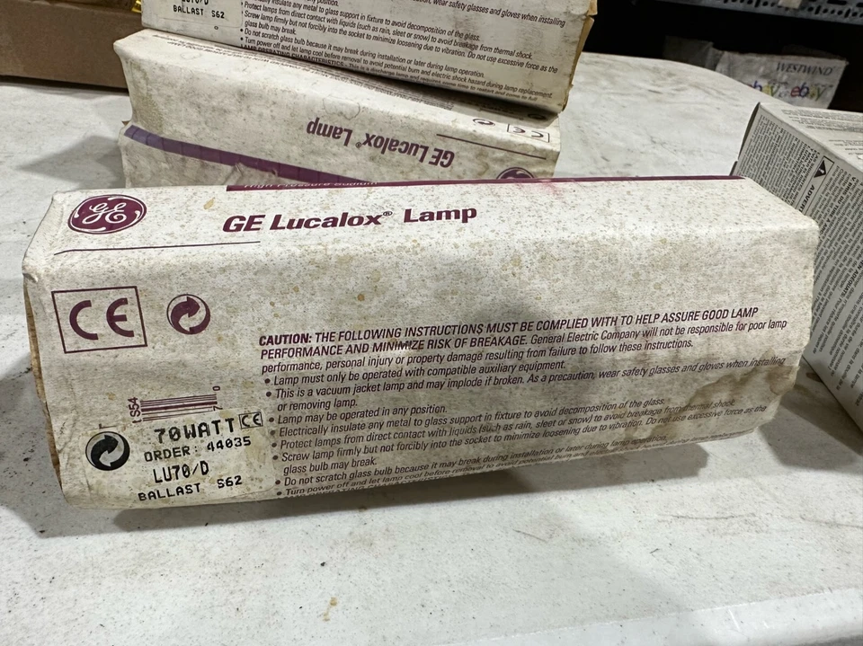 GE LU70/D 70W LIGHT BULB  B289 - Image 1 of 1