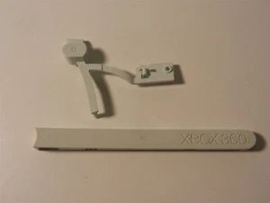 Microsoft Xbox 360 White OEM Replacement Eject Button & Bezel For Disc Tray - Picture 1 of 3