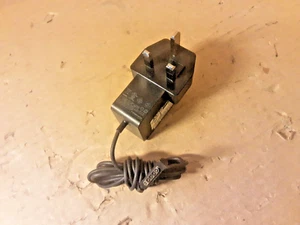 Microsoft Surface Go Original Netzteil 1513 12V-2A - Bild 1 von 6