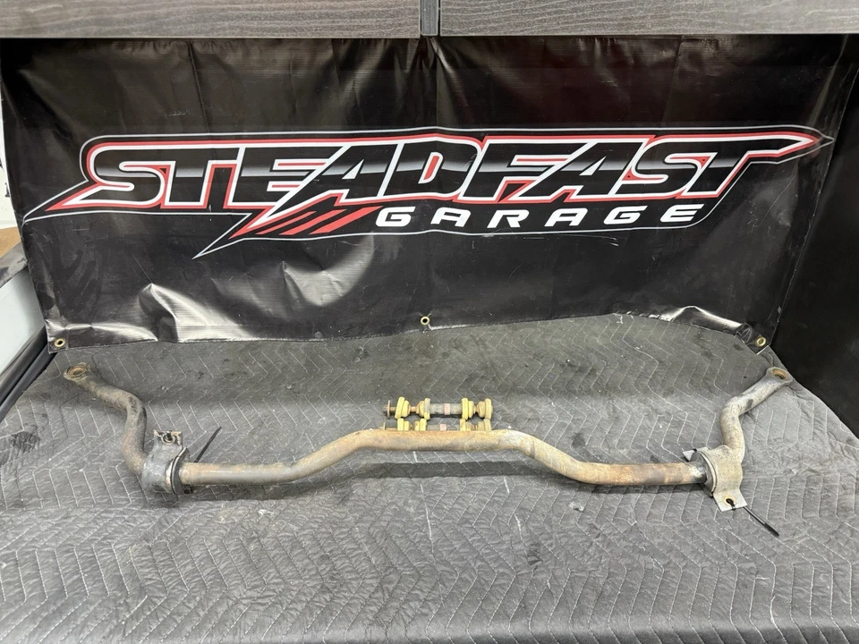 Barra estabilizadora delantera Camaro Z28 98-02 OEM Foto 1 de 4