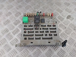 Boitier fusible - PEUGEOT 205  PHASE II (2) 1.1L ESS 54CV - Sans Référence - Picture 1 of 3