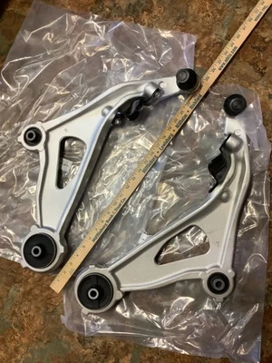 2 PCs Front Lower Control Arms w/ Ball Joints for Nissan Pathfinder 2013-2020 - Image 1 of 4