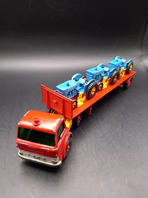 MATCHBOX KING SIZE K- 20 TRATTORE FORD CON RIMORCHIO - Immagine 1 di 4