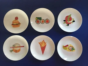 CASSA E BOTTE PIATTI SNACK SUSHI HAMBURGER PATATINE FRITTE SET DI 6 PIATTI FESTA - Foto 1 di 9