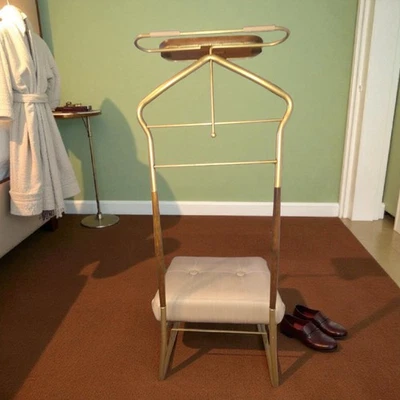 Silla valet vintage Mid-Century Pearl-Wick asiento de latón y vinilo soporte de mayordomo MCM Foto 1 de 4