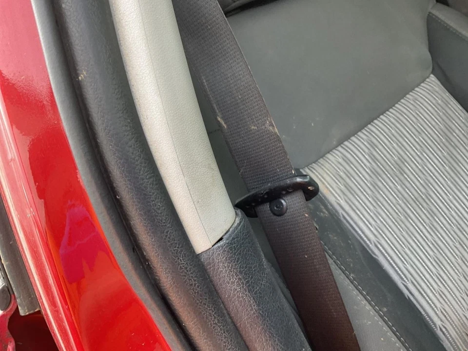 Seat Belt Front 40/20/40 Seat Crew Cab 4 Door Fits 14-21 TUNDRA 4756694 - Imagem 1 de 1