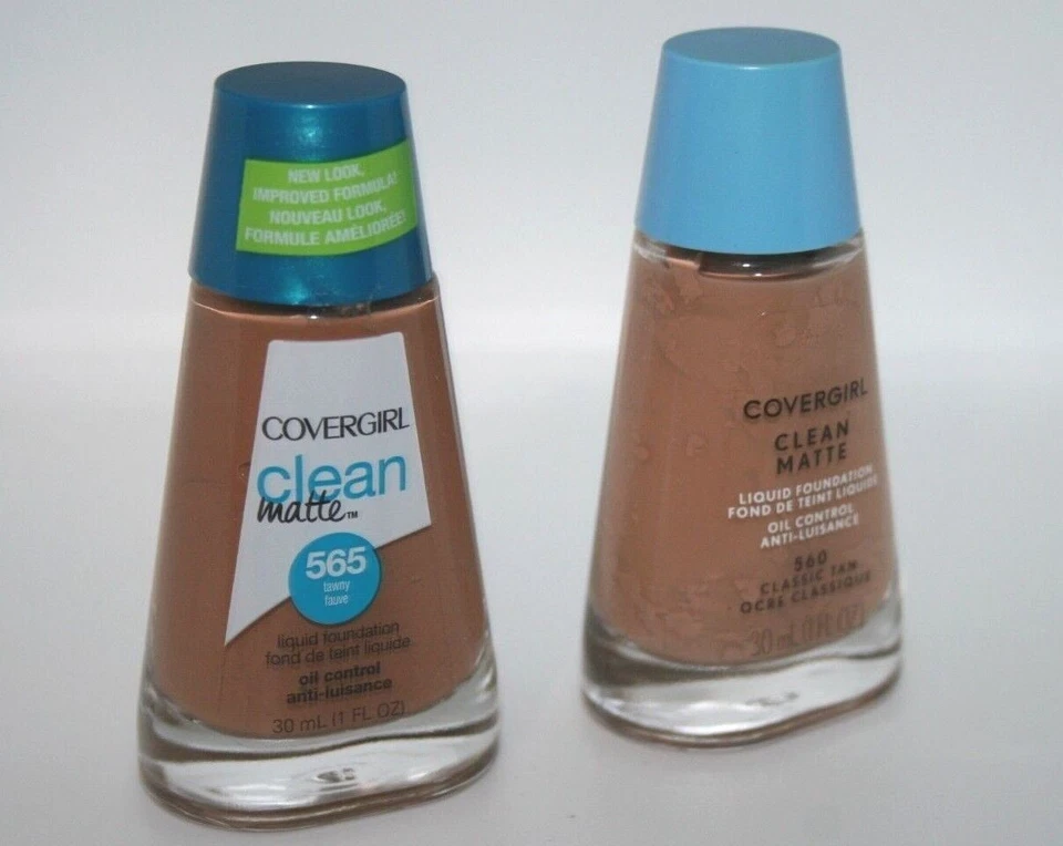 COVERGIRL Clean    Matte     Liquid Foundation Oil Control choose - Image 1 of 1