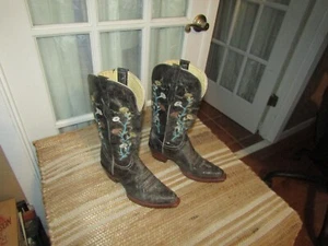 Ferrini Black Crackle Floral Embroidered Leather Snip Toe Boots Women Size 6.5 B - Picture 1 of 10