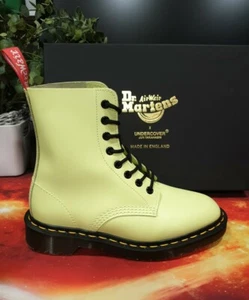 NUOVO! Stivali Dr Martens 1460 sotto copertura MIE giallo pastello in pelle liscia taglia UK 3 - Foto 1 di 12
