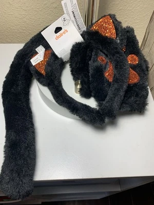 Diadema, patas y cola de Halloween Claire's de felpa orejas de gato negras y naranjas Foto 1 de 4
