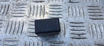 Relé intermitente indicador Suzuki SV1000S 2004. FE249JR. Foto 1 de 4