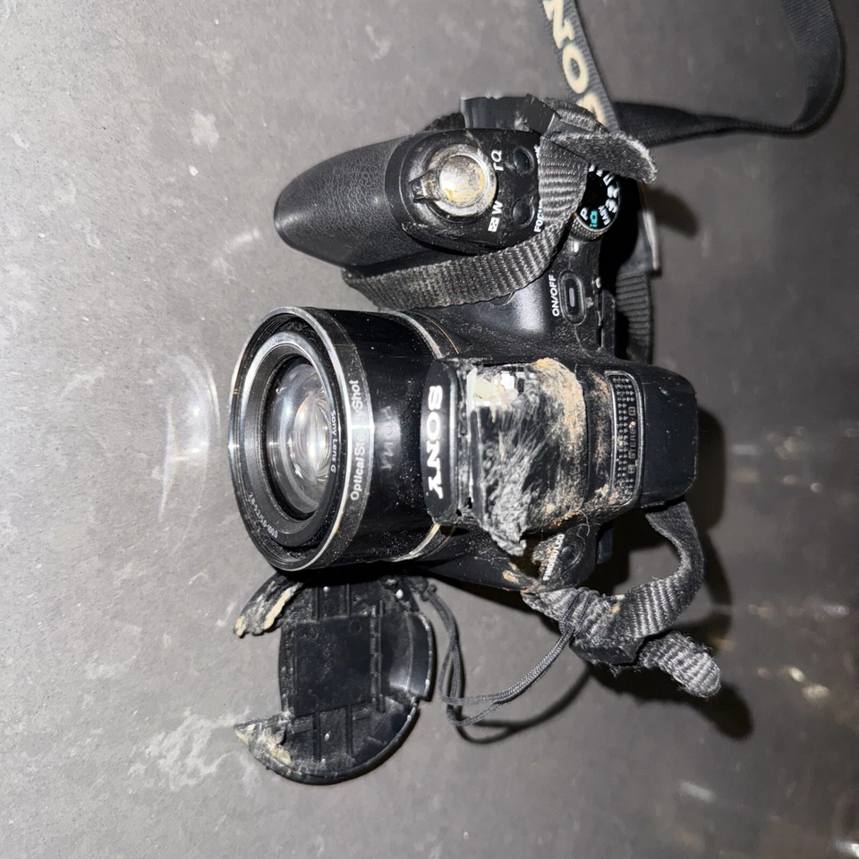 Sony Cyber-shot DSC-HX1 9.1MP Digital Camera - Black For Parts - Image 1 of 4