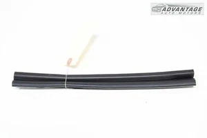2019-2022 CHEVROLET BLAZER REAR RIGHT SIDE WINDOW GLASS GUIDE CHANNEL SEAL OEM - Picture 1 of 4