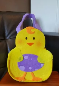Cesto pasquale pulcino in feltro NUOVO in confezione plastica originale 28 disponibili - Foto 1 di 2