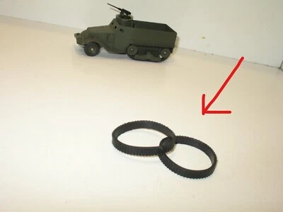 DINKY TOYS  2 chenilles pour HALF TRACK militaire en caoutchouc souple - Image 1 of 3