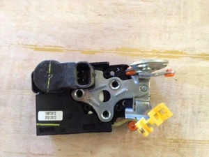 Genuine OEM Medium Kodiak Topkick RH Right Hand Door Lock Cylinder Latch (NEW) - Bild 1 von 2