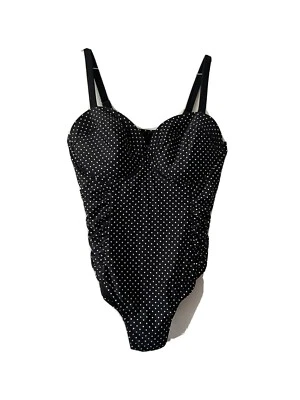 Купальник цельный PURE ENERGY черный белый в горошек на косточках собранный в рюш сбоку 18 Вт  - Изображение 1 из 4