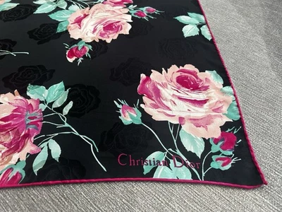 Bufanda vintage Christian Dior estampado floral rosa fondo negro rosa de colección Foto 1 de 4