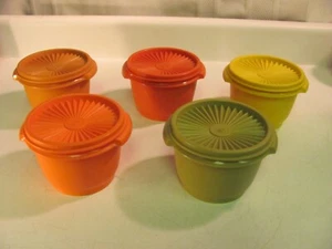 Set Of 5 Orange Green Yellow Vintage Tupperware Starburst #886 Containers W/Lids - Picture 1 of 7