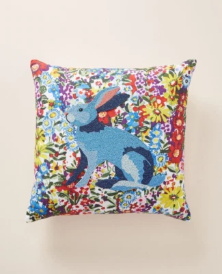Almohada ANTHROPOLOGIE OLLIE Cuentas Azul Conejo Liebre Floral 18" Cuadros Completa Nueva con Etiquetas Foto 1 de 3
