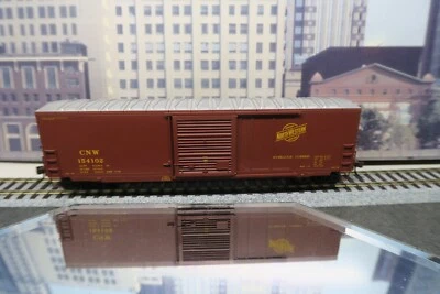ATLAS RTR HO SCALE 1331-1 C & NW 154102 50' PRECISION DESIGN BOX CAR W/KADEE'S! - Image 1 of 4