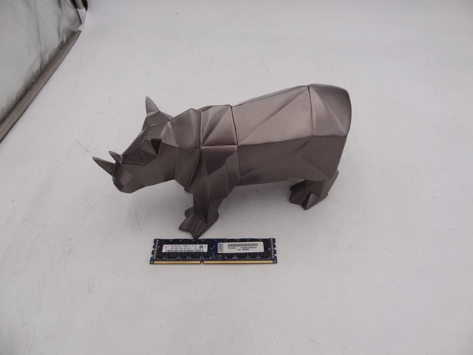 IBM 78P0555 8GB 1X8GB PC3-8500 ECC DIMM - Image 1 of 1