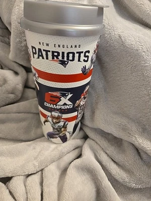 New England Patriots 6 X Champions Lidded Travel Mug Plastic - Image 1 of 3